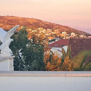 villa-mali-san-trogir.hotels-in-trogir.com/